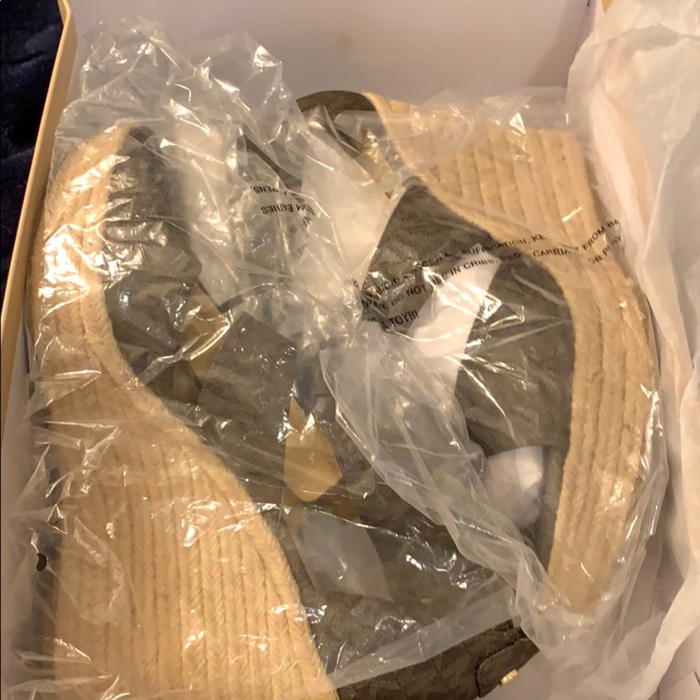 *NEW* Michael Kors Damita Wedge *Limited Edition*